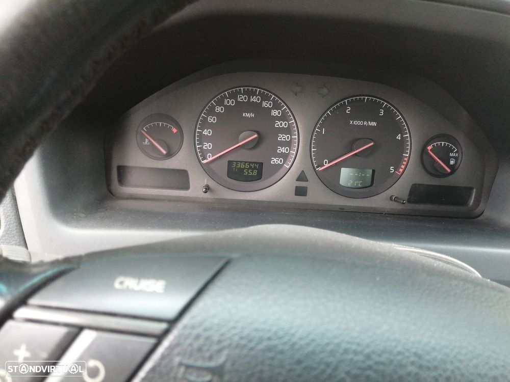 Volvo S60 2.4 D5 - 18