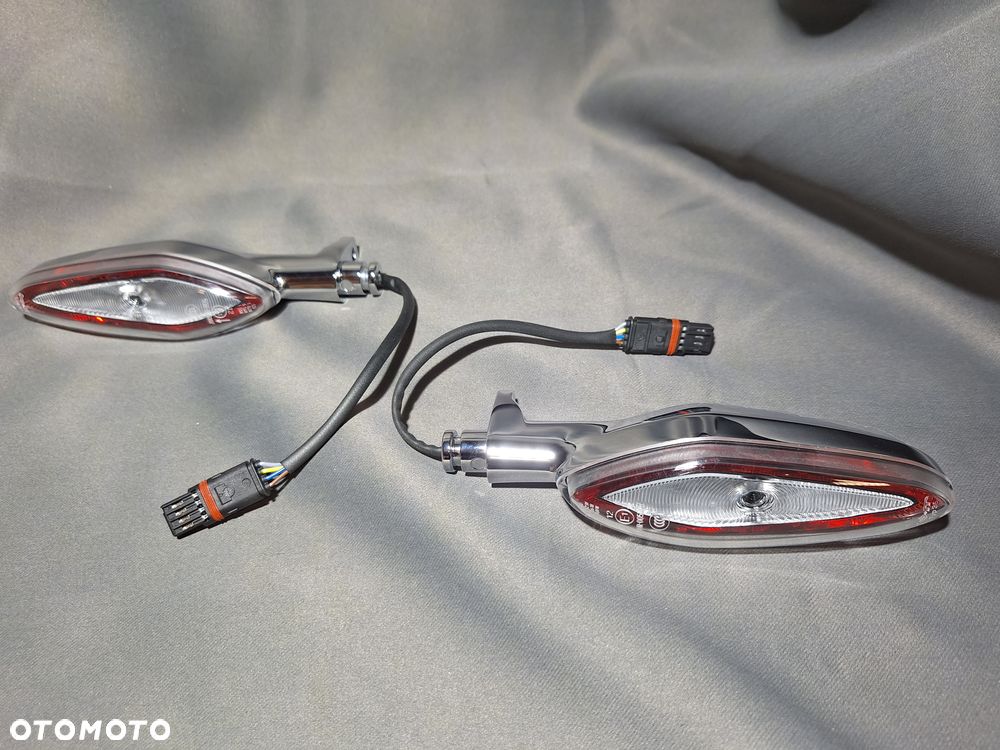 BMW R 18 R18 KIERUNKOWSKAZ CHROM MIGACZ, STOP, POZYCJA, WTYCZKA, E1, 3w1 LED 400 zł /szt. - 4