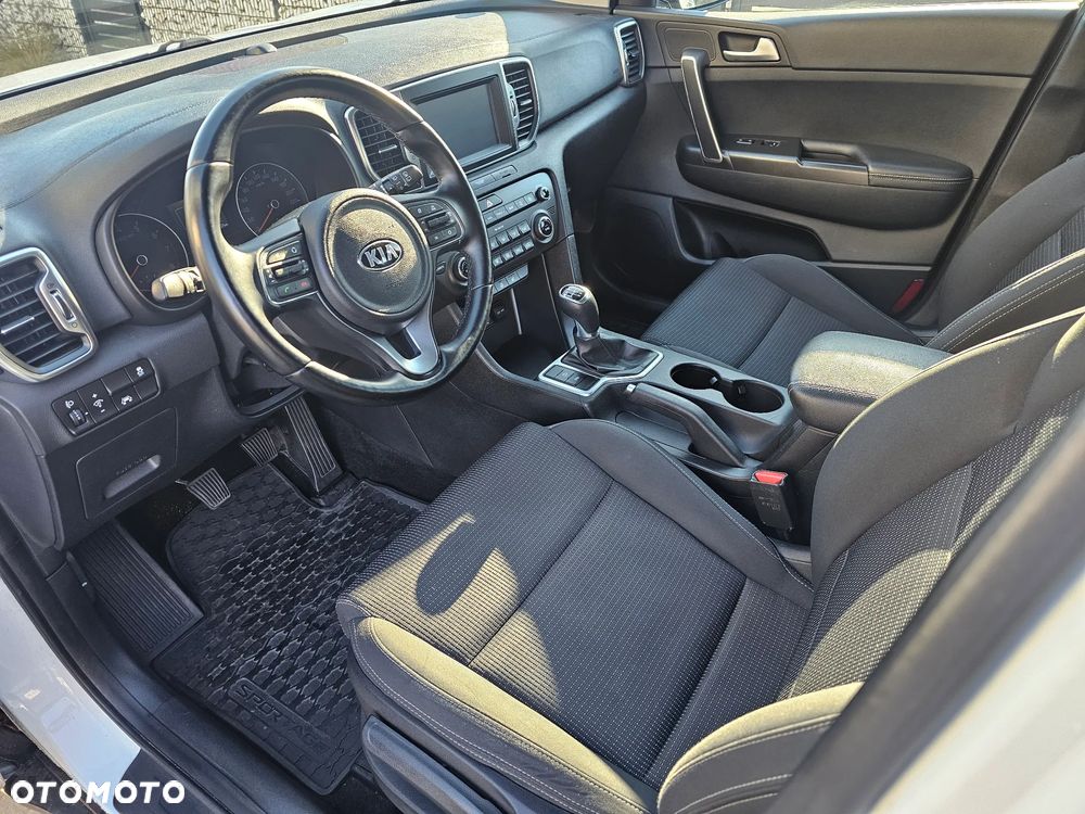 Kia Sportage 1.6 GDI Black Edition 2WD - 13