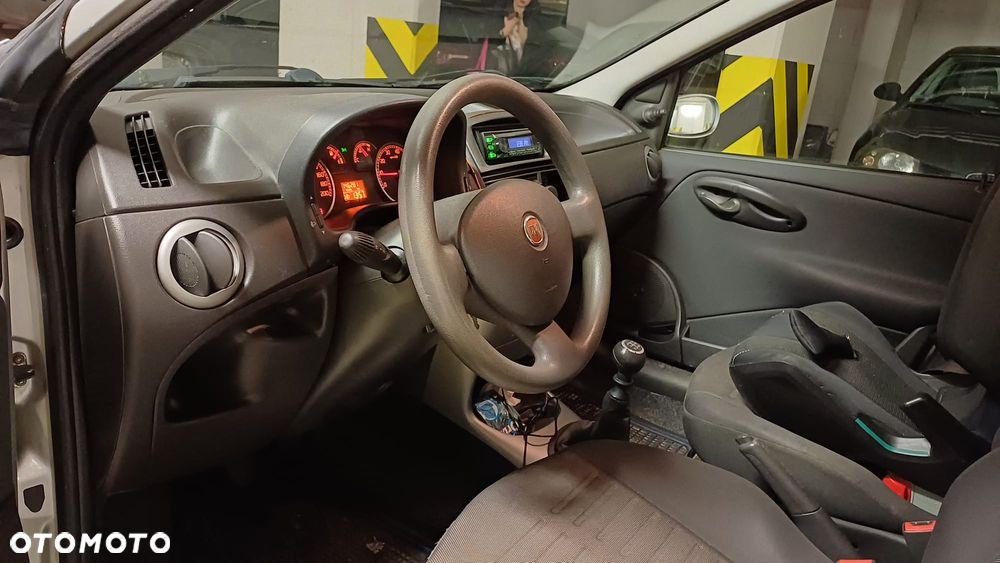 Fiat Punto 1.2 8V - 8