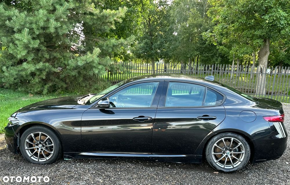Alfa Romeo Giulia - 7