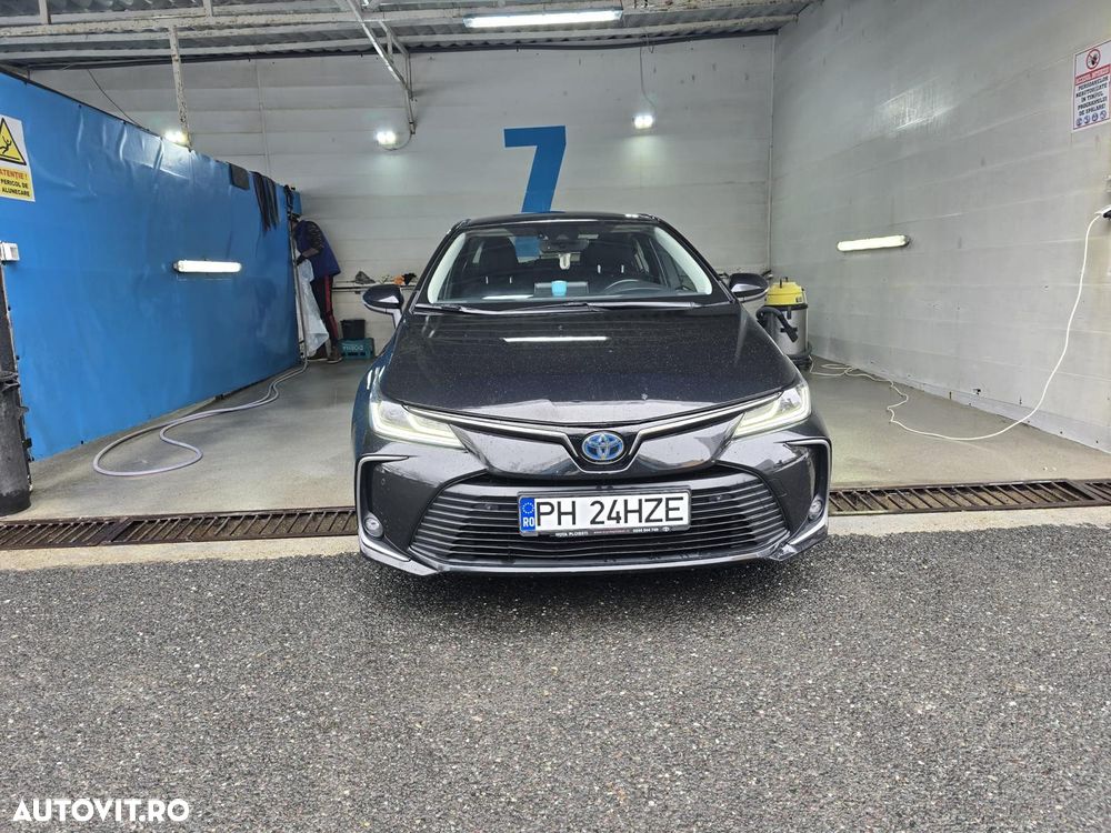 Toyota Corolla ver-1-8-hsd-business - 2