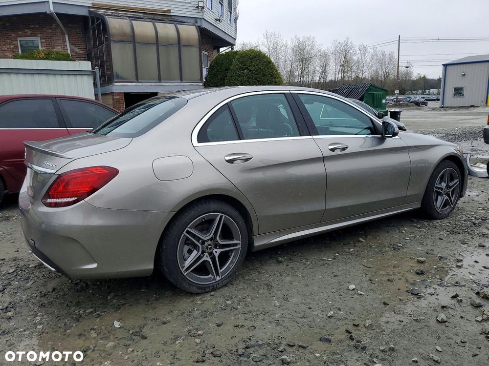 Mercedes-Benz Klasa C 300 4Matic 9G-TRONIC AMG Line - 4
