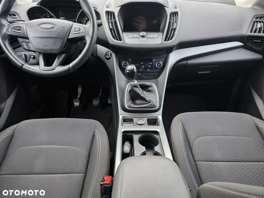 Ford Kuga - 12
