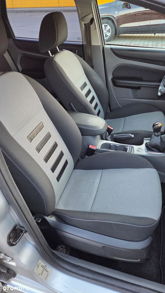 Ford Focus 1.6 Silver X - 17