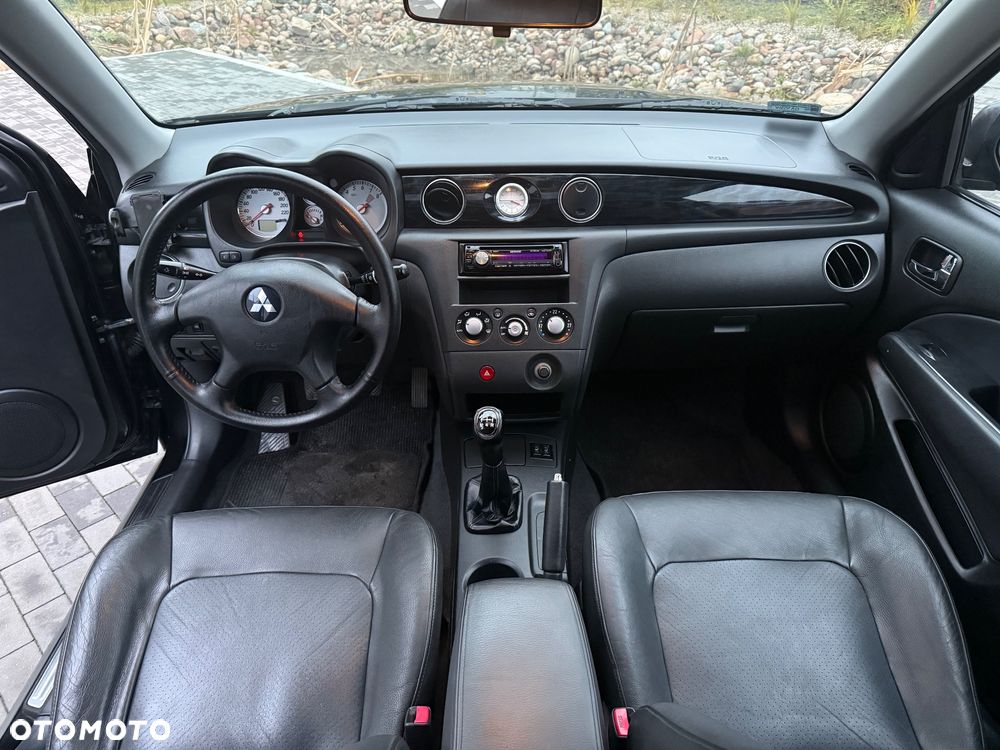 Mitsubishi Outlander 2.0 Comfort 4WD - 13