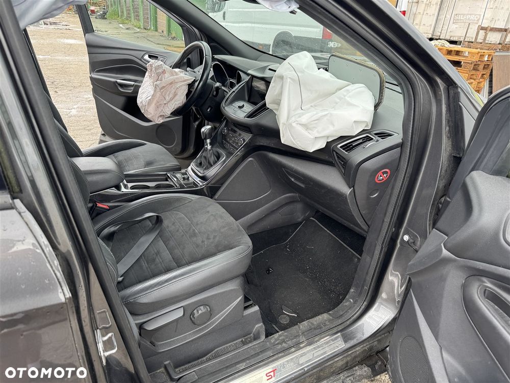 Ford Kuga 2.0 TDCi AWD ST-Line - 23