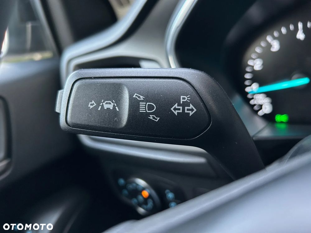 Ford Focus 1.0 EcoBoost Titanium Design - 34