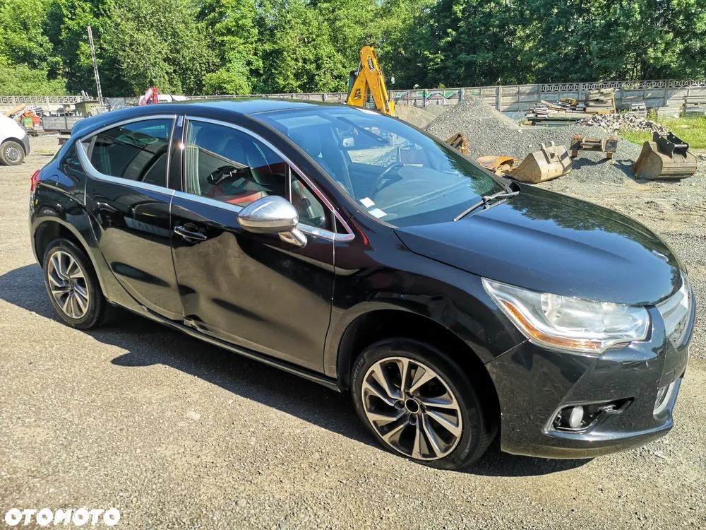 Citroën DS4 1.6 HDi SoChic - 2