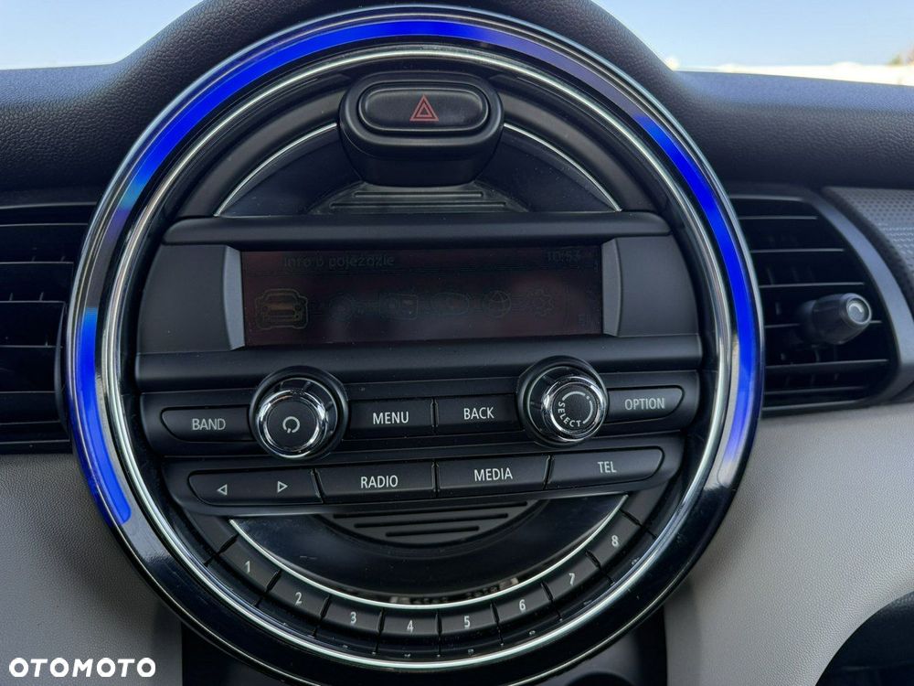 MINI Cooper Standard - 14