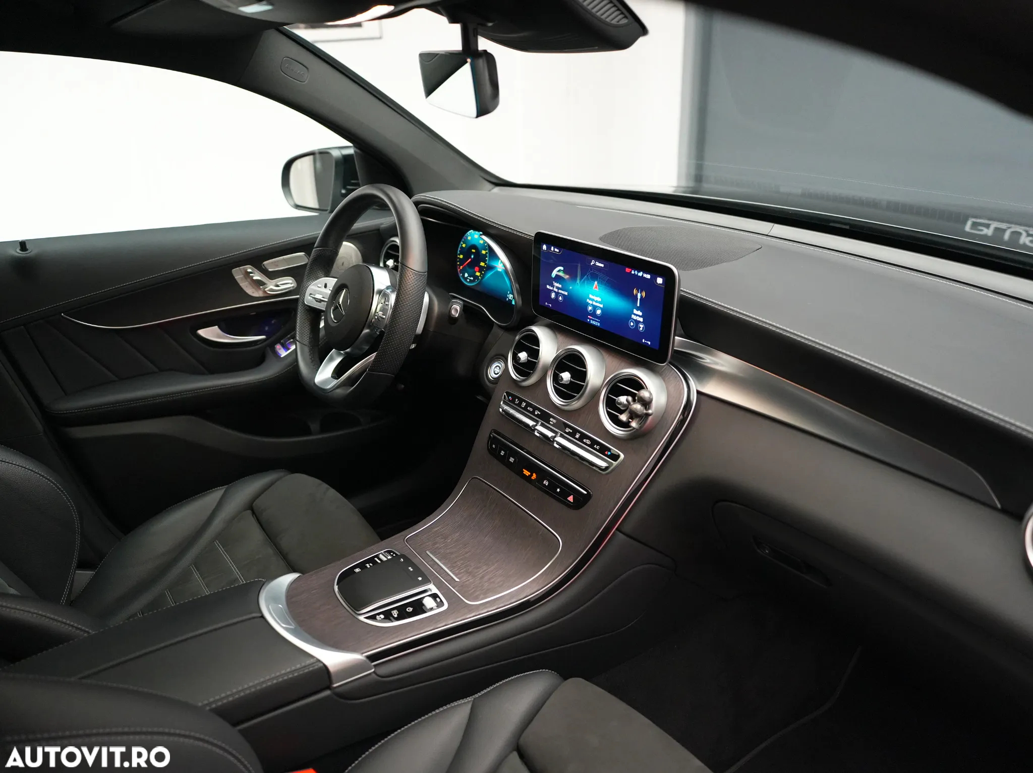 Mercedes-Benz GLC 300 4MATIC MHEV - 19