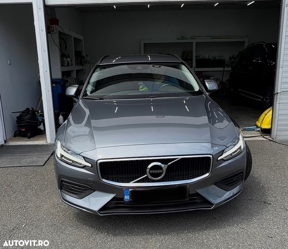 Volvo V60 D3 Momentum Core - 1