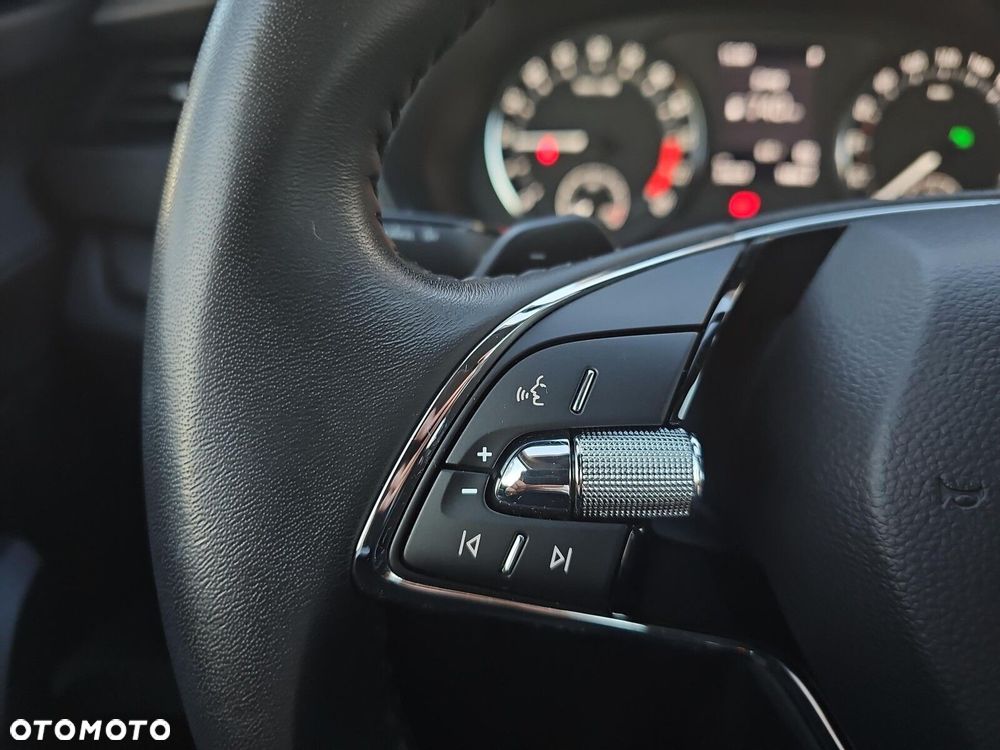 Skoda Octavia 2.0 TDI Ambition DSG - 19