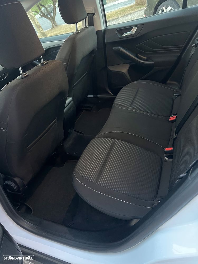 Ford Focus - 14