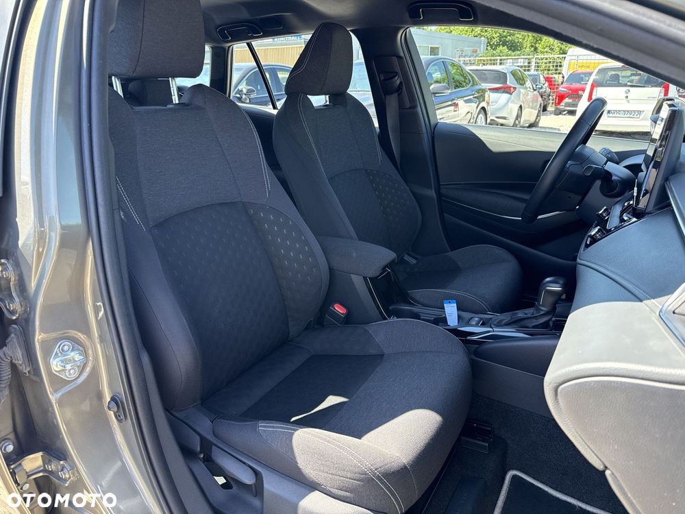 Toyota Corolla 1.8 Hybrid Comfort - 23