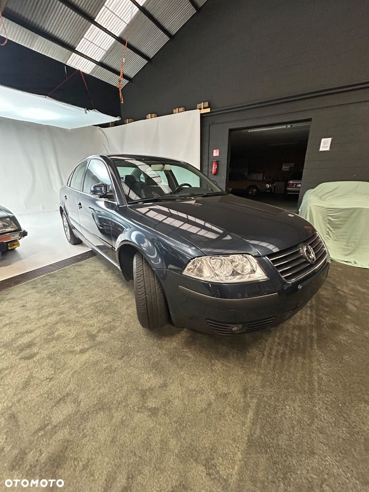 Volkswagen Passat - 3