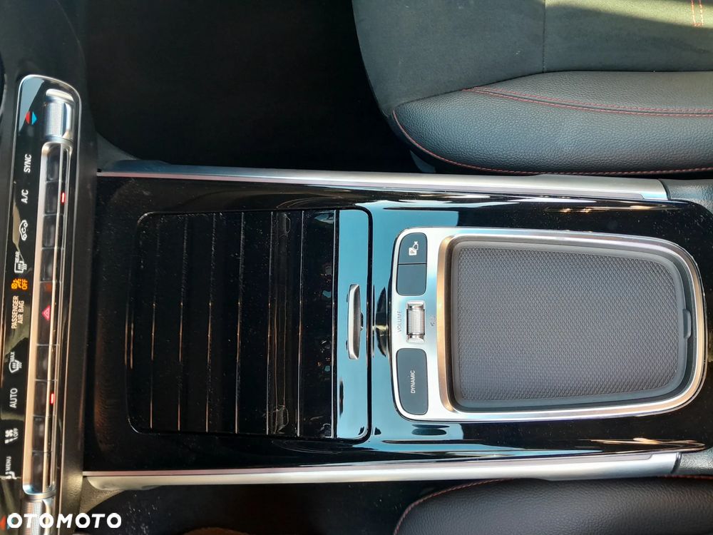 Mercedes-Benz GLB 200 AMG Line 7G-DCT - 13