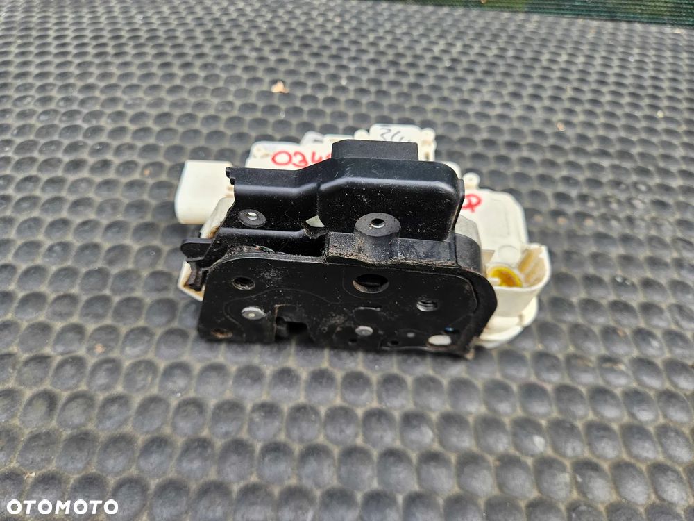 Zamek Drzwi 4F1837015 4F1837016 Rygiel Lewy Prawy Przod Przedni Europa Audi A6 C6 A3 8P - 7