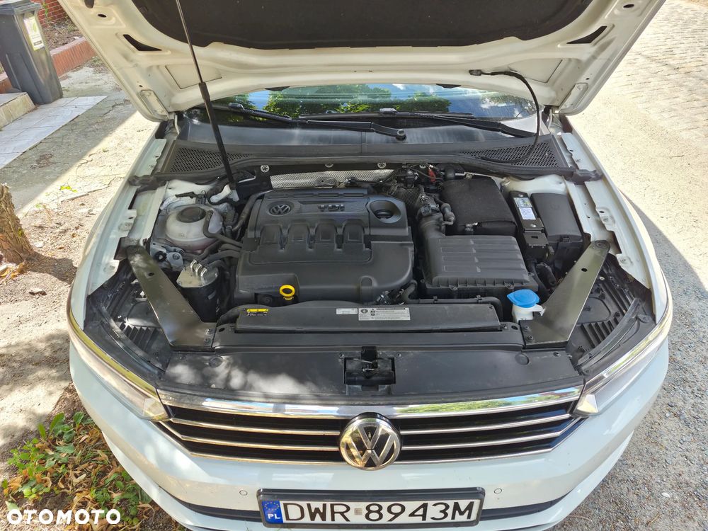 Volkswagen Passat 1.6 TDI BMT Comfortline - 17
