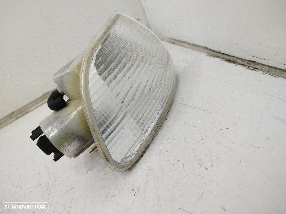 Farolim De Pisca Frente Dto Fiat Palio Weekend (178_) - 3