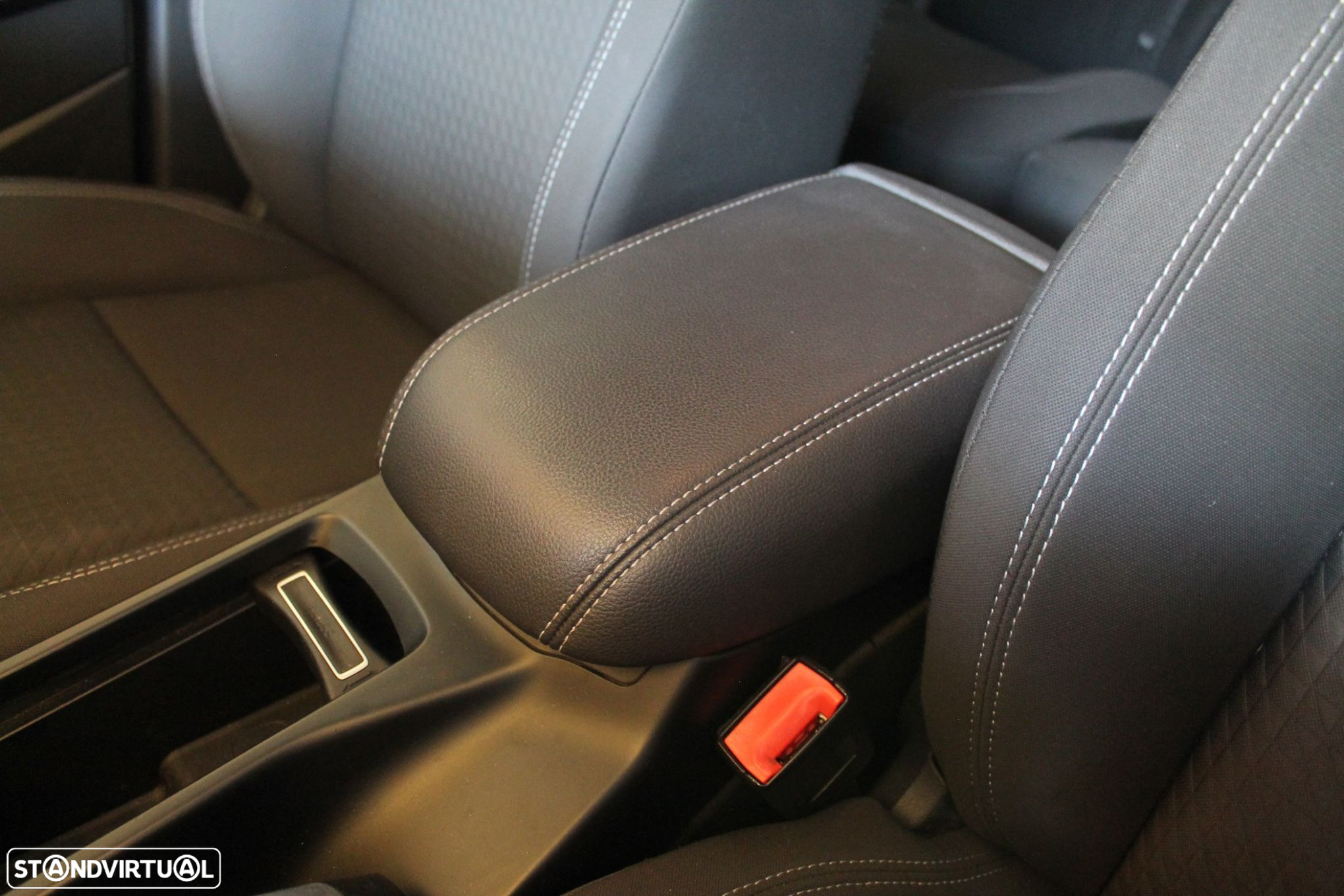 Ford Grand C-Max 1.0 EcoBoost S&S Trend - 22