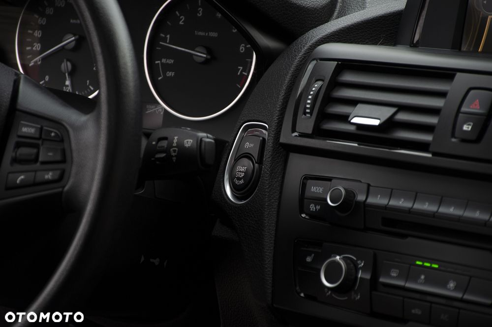 BMW Seria 1 116i Sport Line - 22