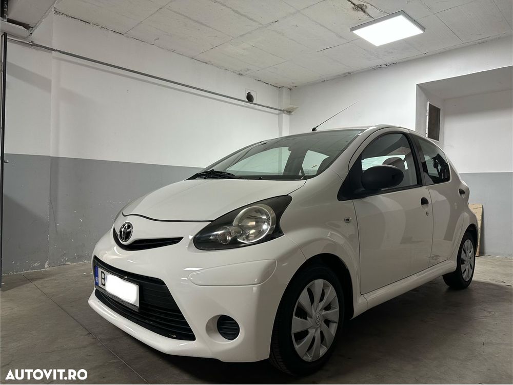 Citroën C-Elysée 1.2 PureTech BVM Shine - 8