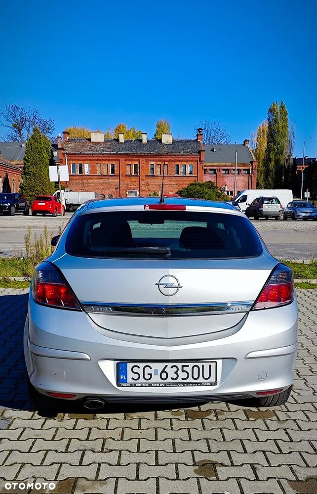 Opel Astra III GTC 1.9 CDTI Enjoy - 4