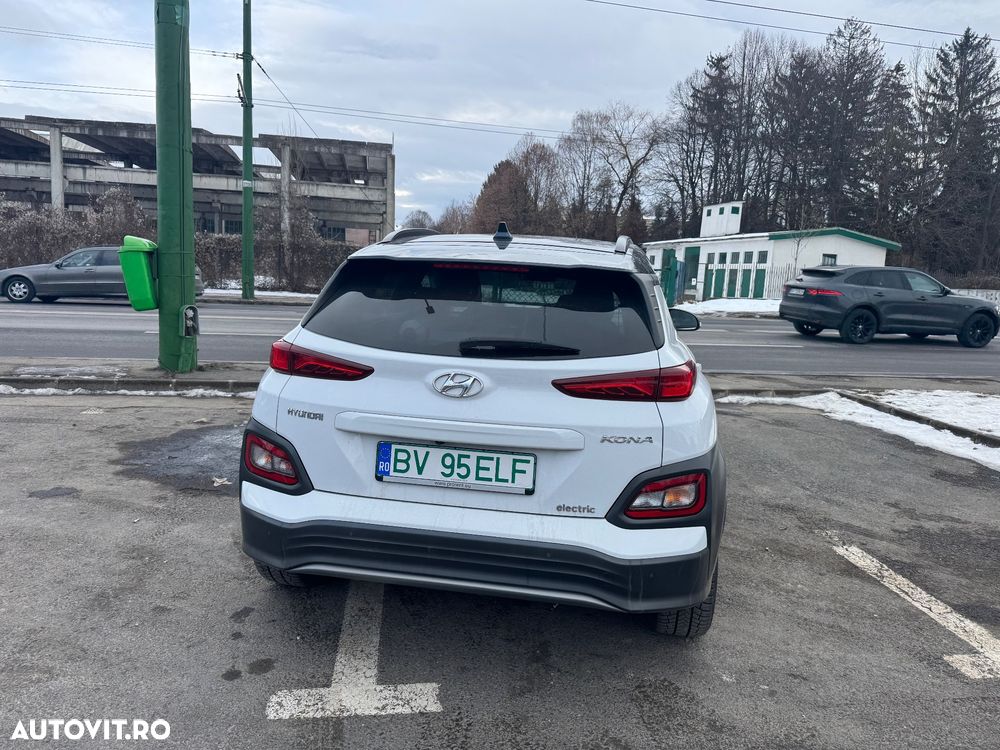 Hyundai KONA Premium - 6