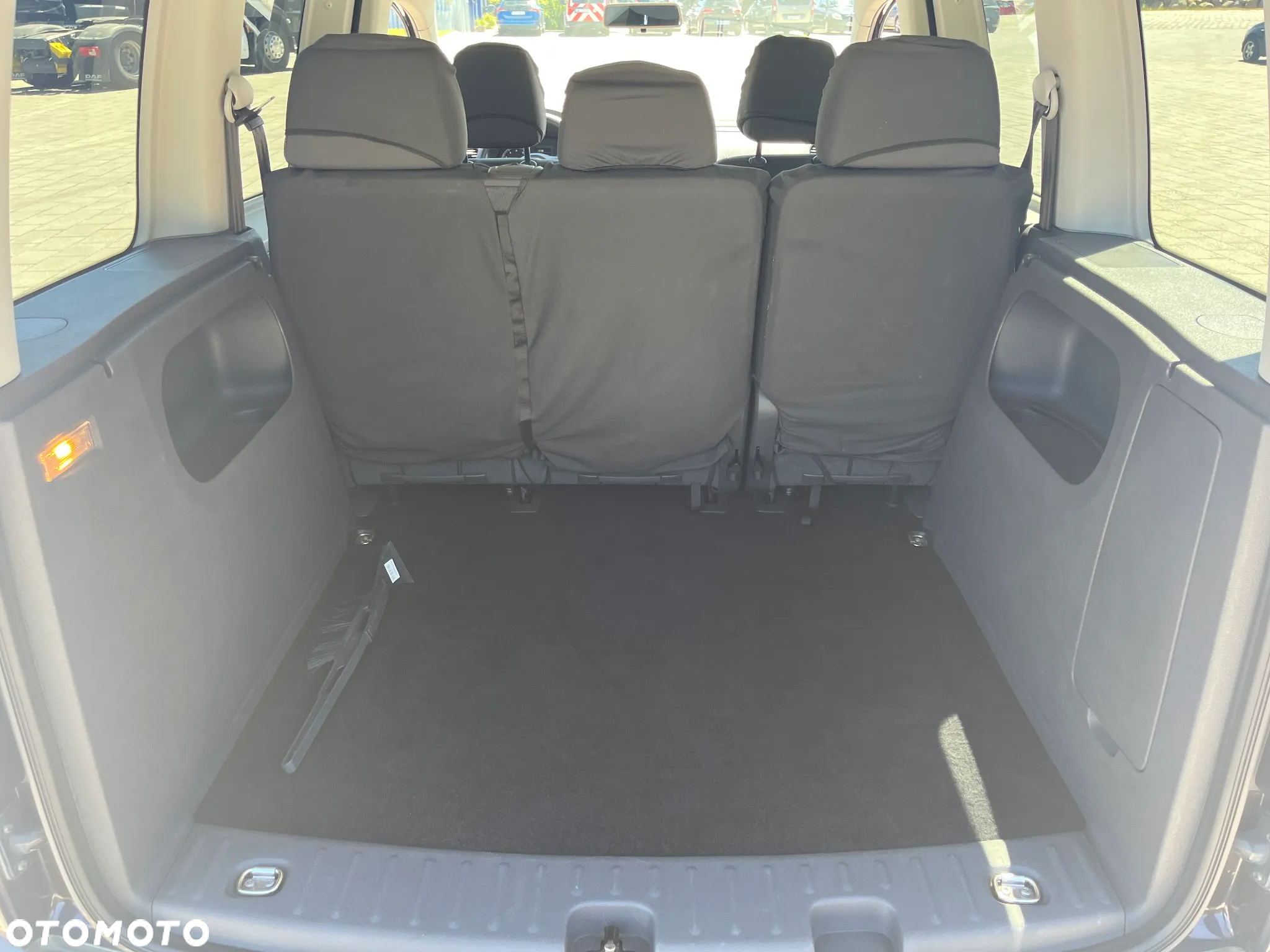 Volkswagen Caddy 1.2 (5-Si.) Trendline - 10