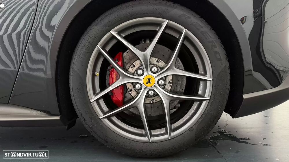 Ferrari F12 Berlinetta 6.3 V12 - 9