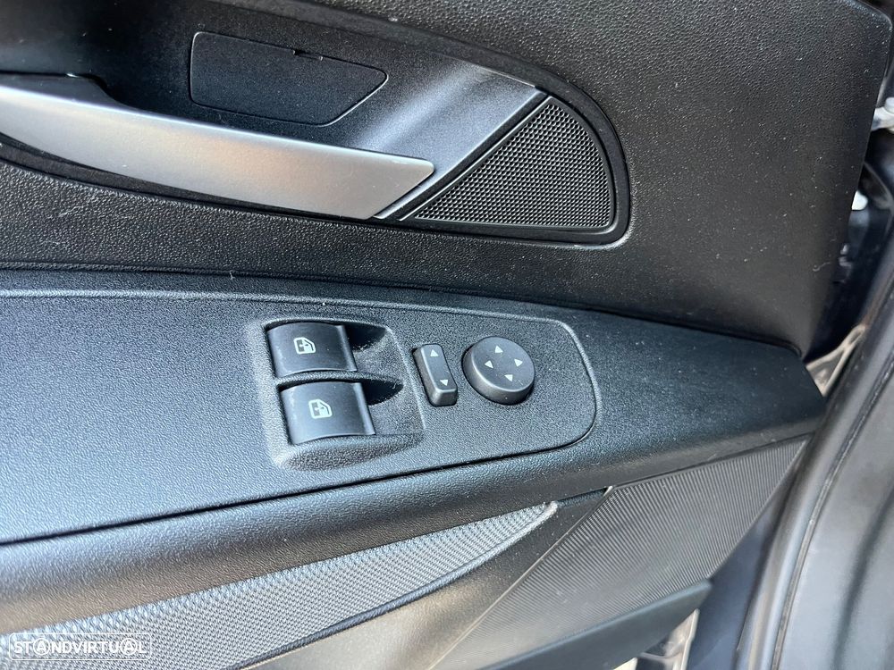 Fiat Punto 70 JTD Multijet Dynamic — fotografia 33