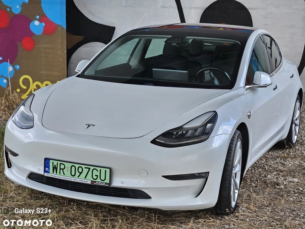 Tesla Model 3 - 2