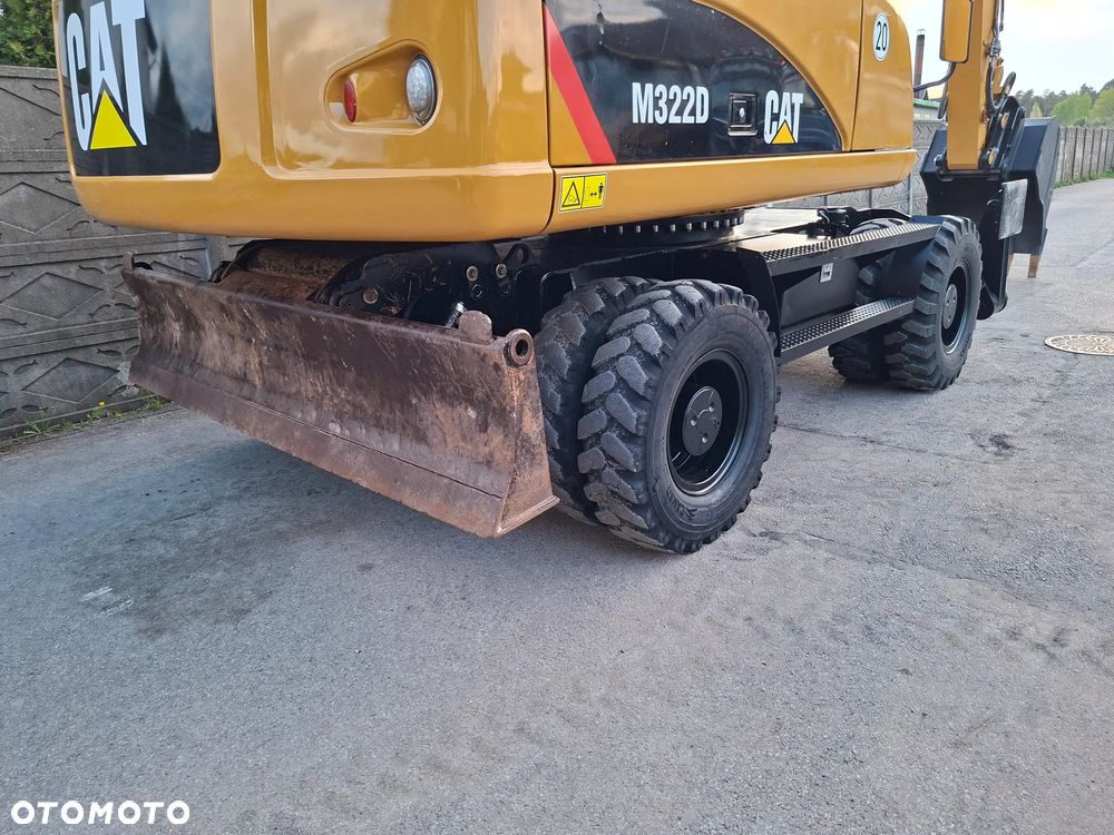 Caterpillar CAT M 322 D - 33