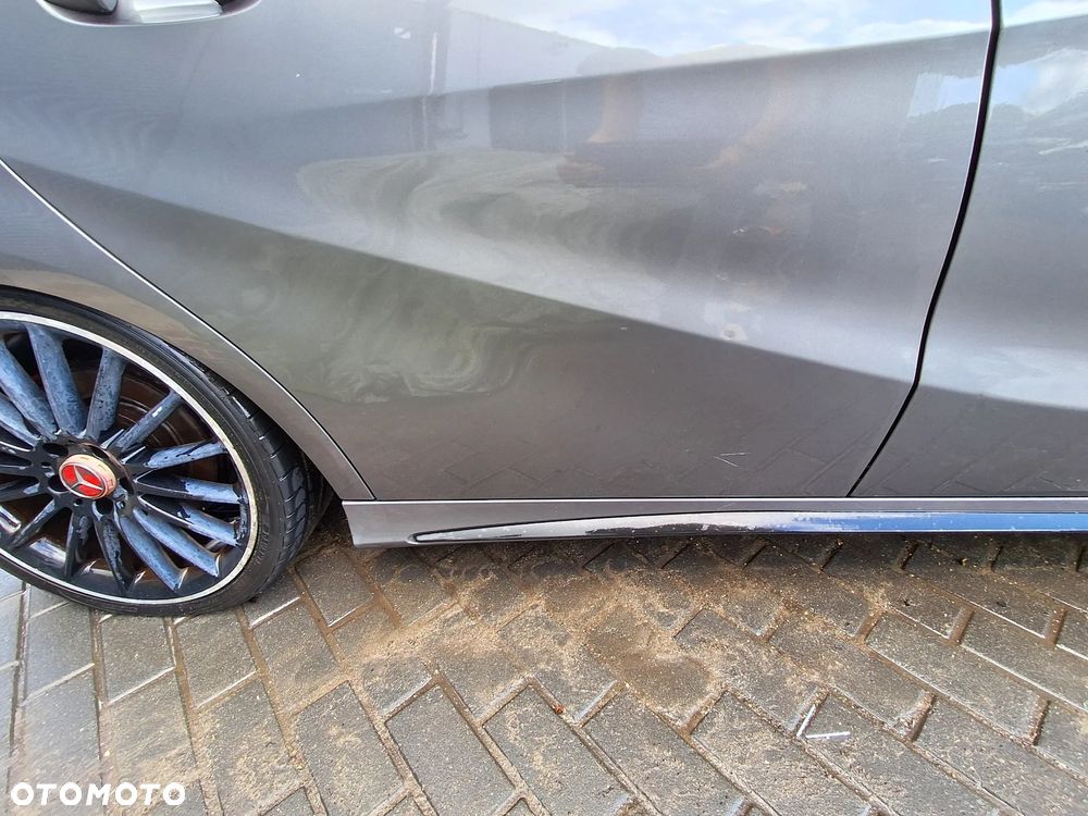 MERCEDES A-KLASA W176 PRAWE PRZEDNIE DRZWI BŁOTNIK DRZWI W KOLOR 787 NIE MALOWANE CENA ZA KOMPLET BARDZO ŁADNE - 18
