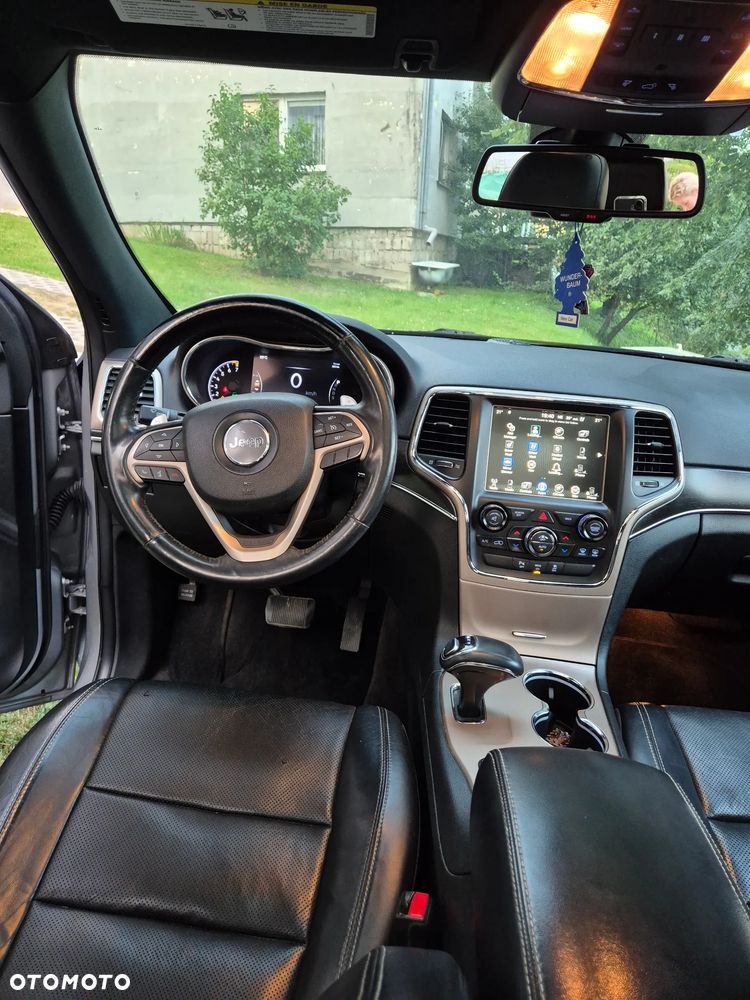 Jeep Grand Cherokee - 13