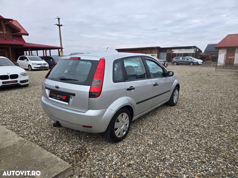 Ford Fiesta 1.4 Futura - 4