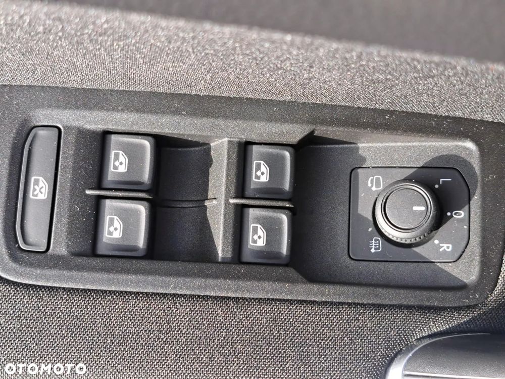 Volkswagen Touran 2.0 TDI BMT Comfortline DSG - 32