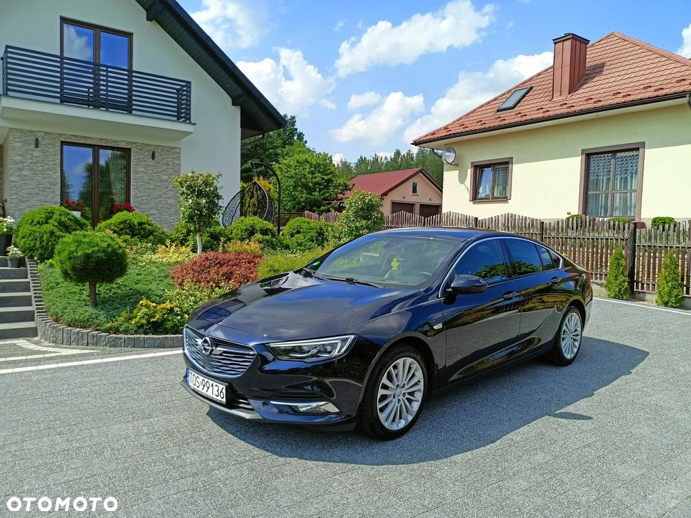Opel Insignia - 1