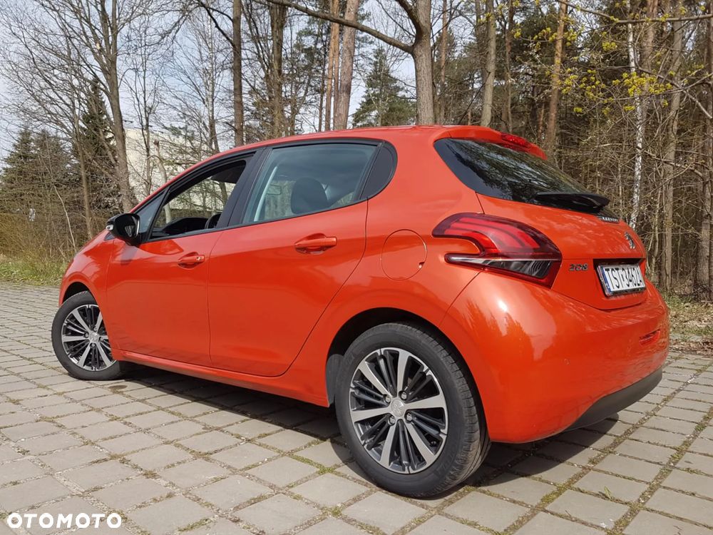 Peugeot 208 PureTech 82 Allure - 9