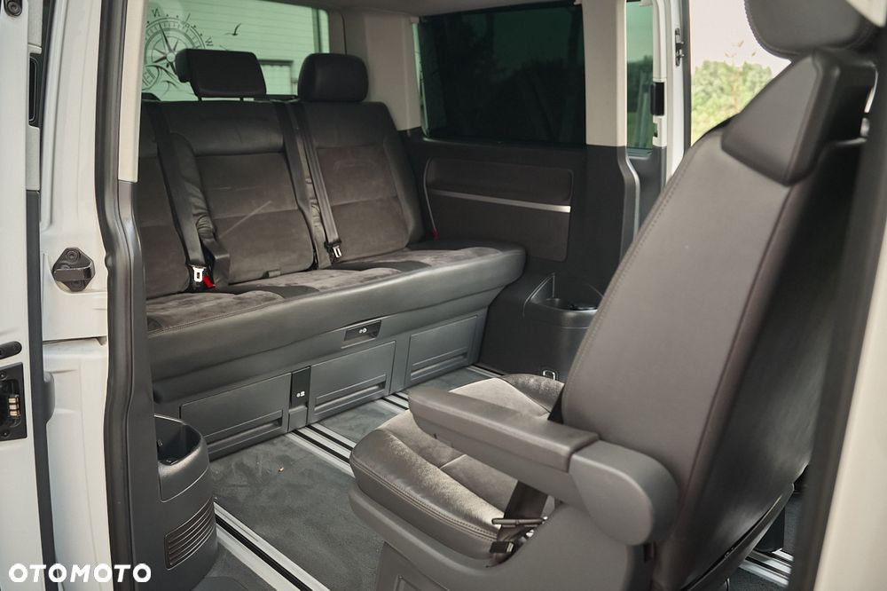 Volkswagen Multivan - 41