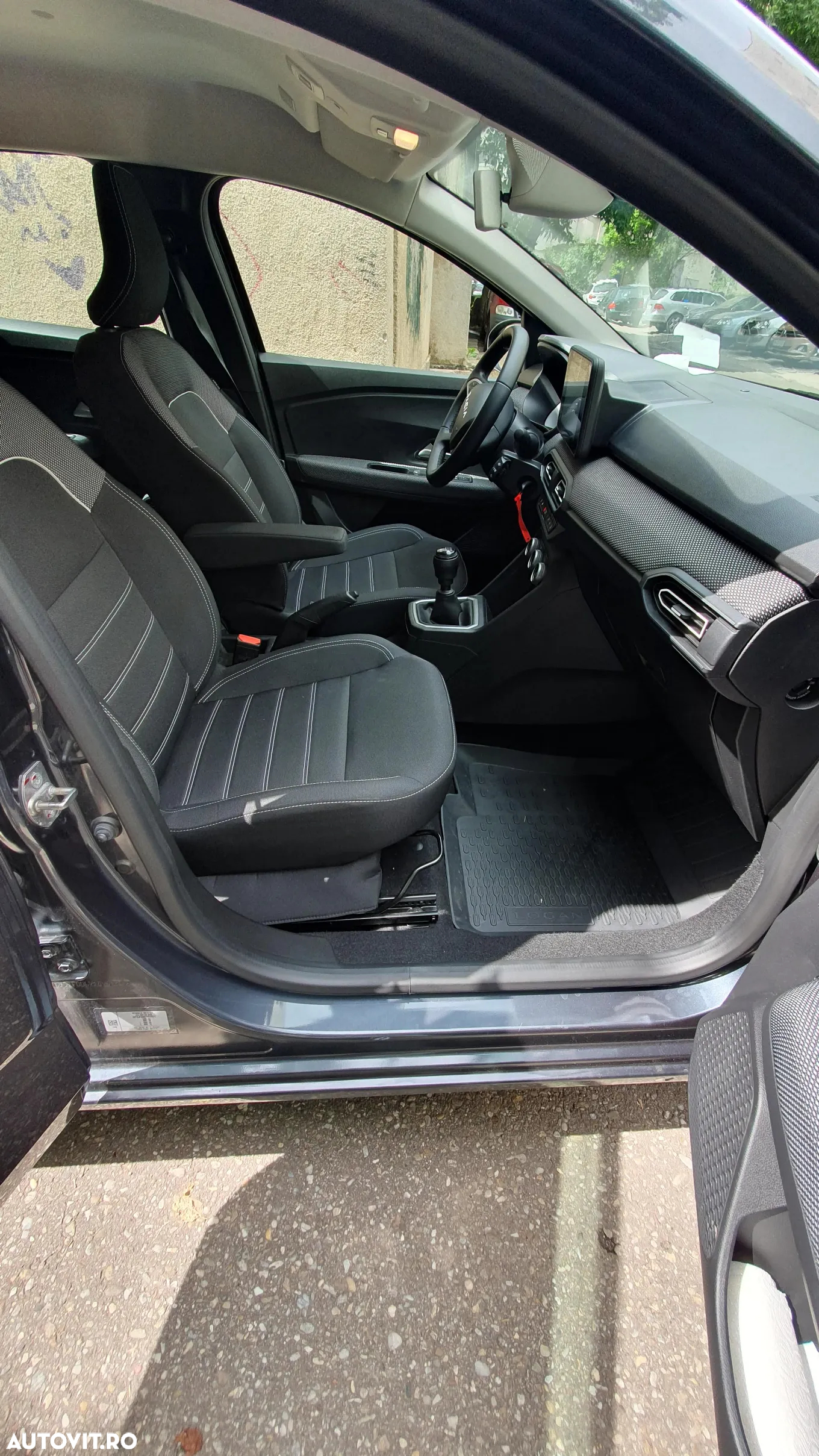 Dacia Logan TCe 90 MT6 Expression - 12