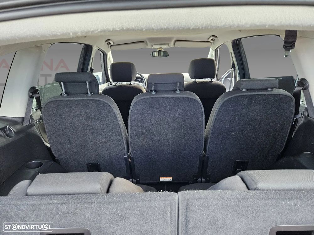 Ford S-Max 1.8 TDCi Titanium 7L - 21