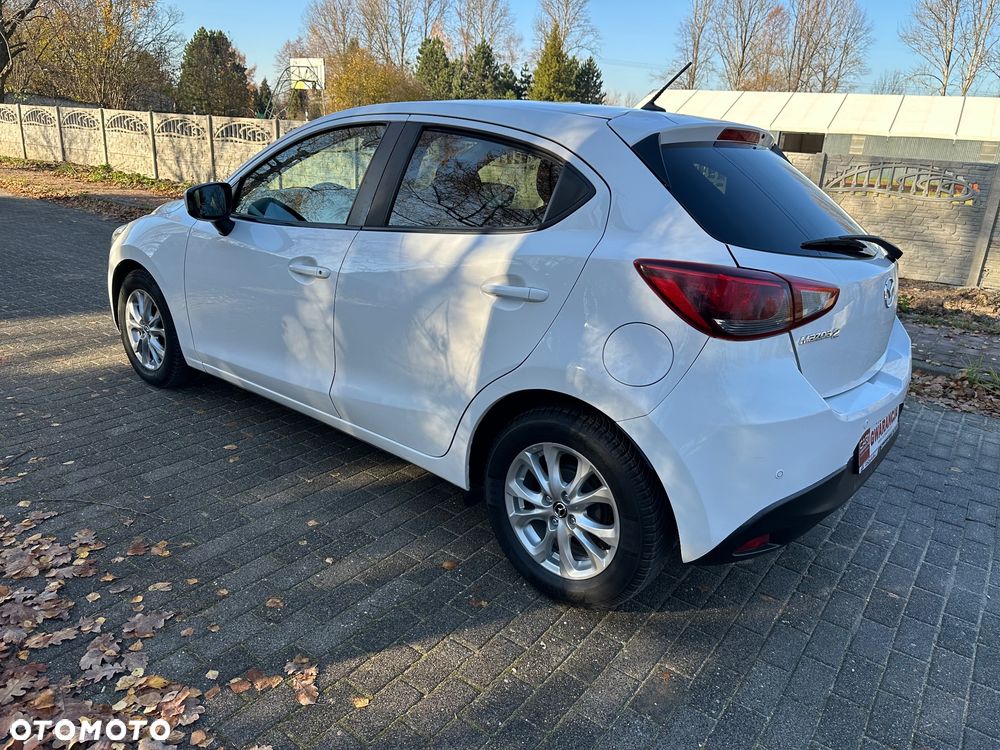 Mazda 2 - 6