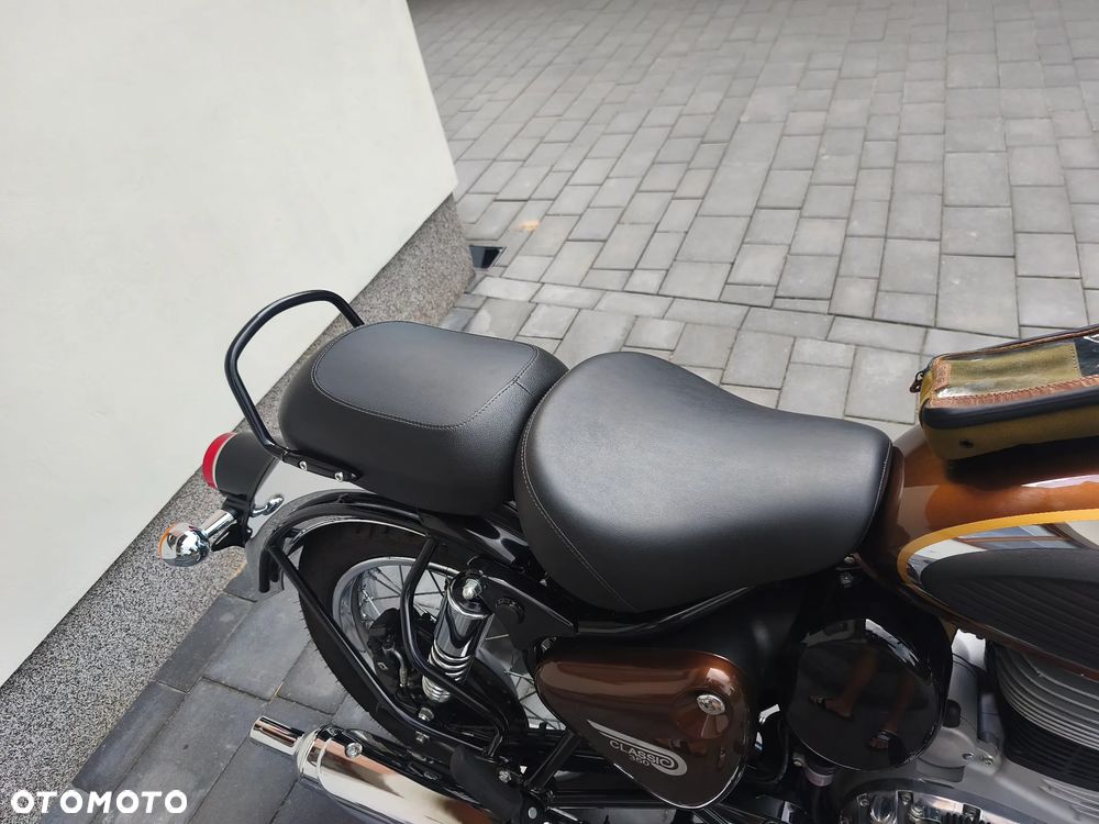 Royal Enfield Classic - 18