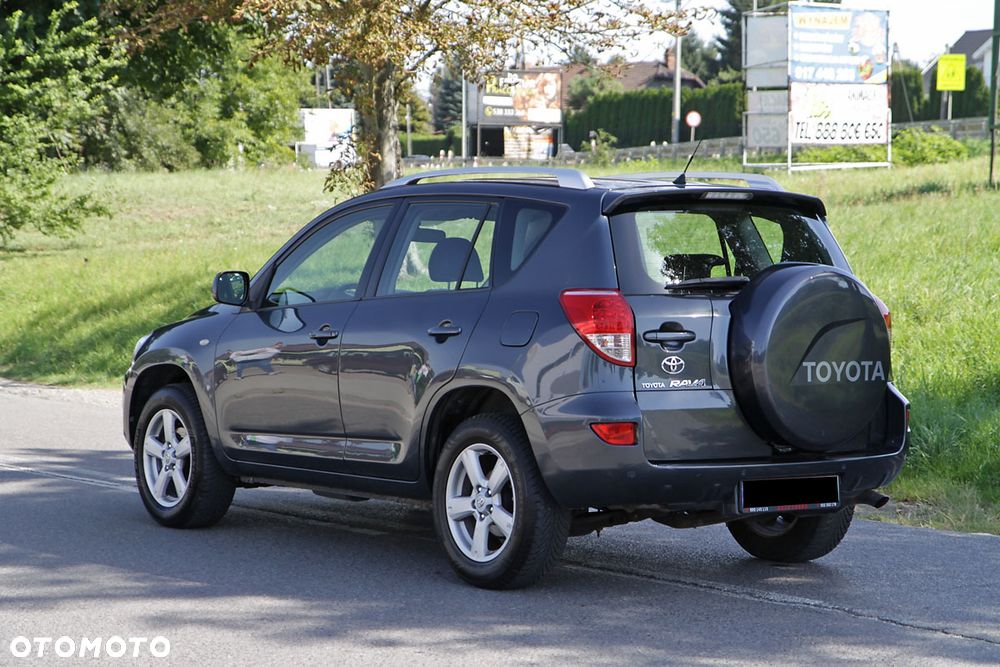 Toyota RAV4 2.0 4x4 Automatik - 4