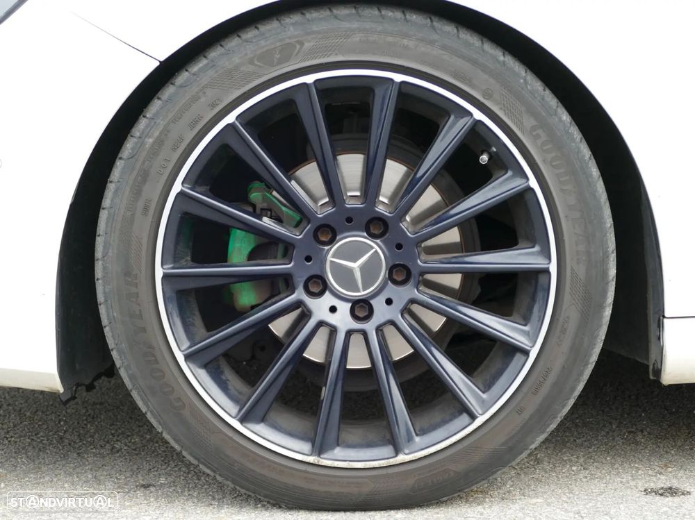 Mercedes-Benz A 180 d AMG Line - 5