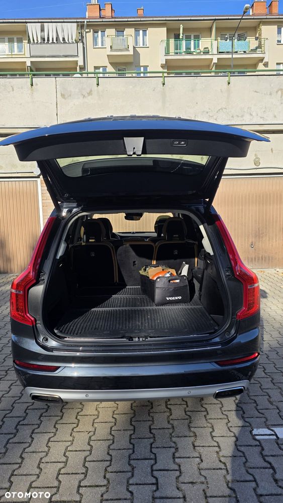 Volvo XC 90 - 8