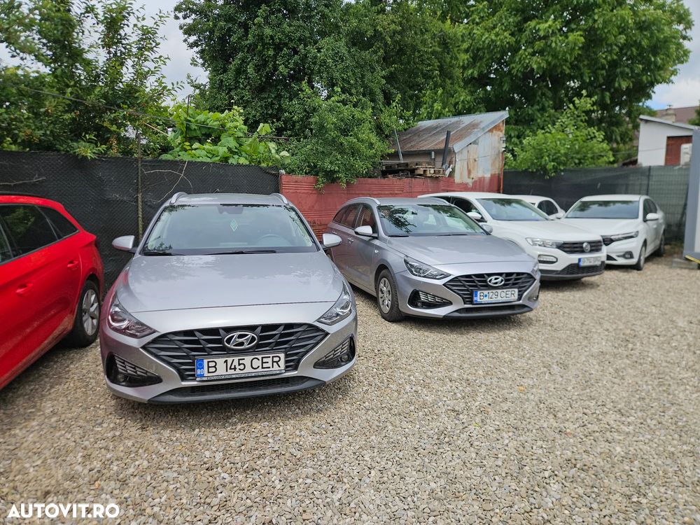 HYUNDAI i30
