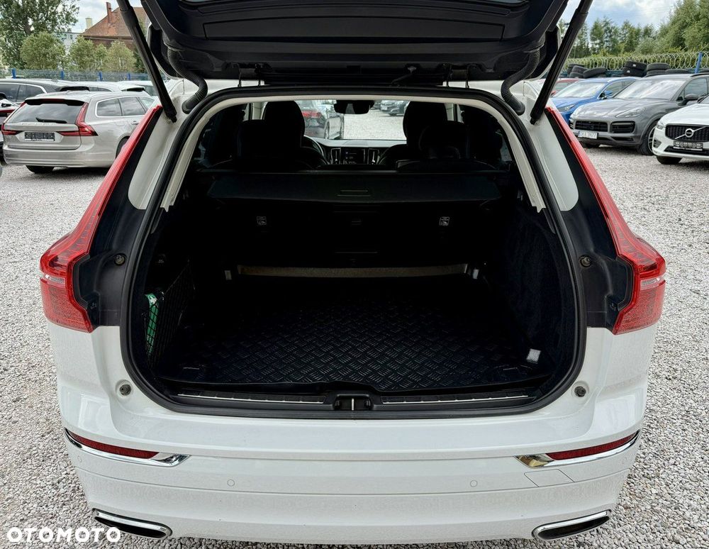 Volvo XC 60 T6 AWD Plug-In Hybrid Inscription - 38